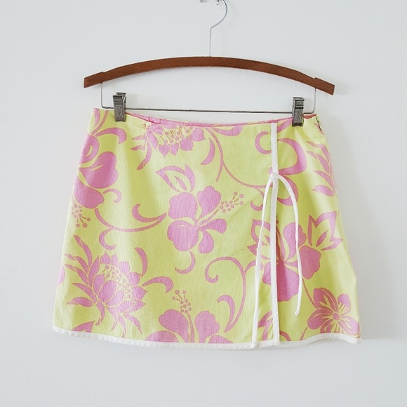 Dresses & Skirts - Preppy Trina Turk Mini Skirt